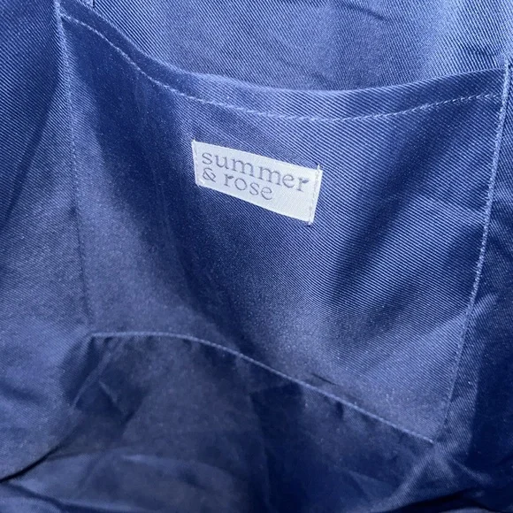 ⭐️SOLD⭐️NWOT Summer & Rose Tote Bag with button closure - Picture 5 of 7